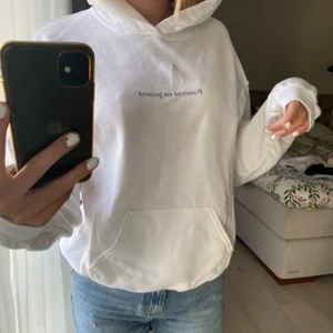 Hoodie - Snygg hoodie från Emplece. Kommer tyvärr inte till användning längre.