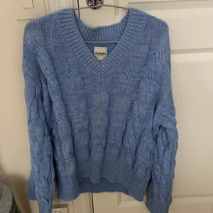 Tröja från dobber, strl M  - Blå tröja från dobber, bra skick ( använd 1 gång). Storlek M men sitter som en S, lite overzied. Ny pris 799