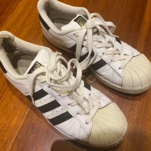 Adidas superstar  - Adidas skor, använda!