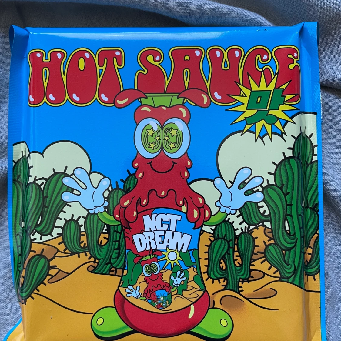 Hot sauce jewel case