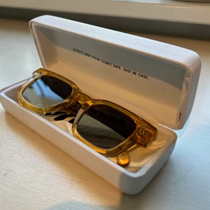 Chimi Eyewear  - Säljer ett par solglajor från Chimi. Modell 004. Köpare står för ev frakt. 