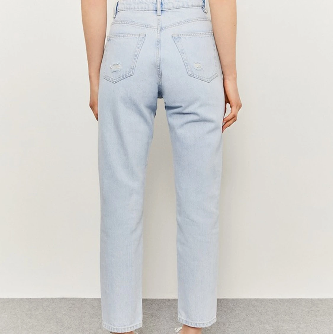 Ripped Mom Jeans - 32 EU  - 90