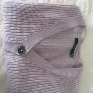 Vero mode - Kort kofta ljus lilla