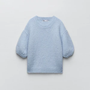 blå stickad tröja - här är en fin blå stickad tröja från zara som jag säljer pga att jag inte passar i den enligt mig. Den är i fint skick och är använd bara några gånger 💞💞💞