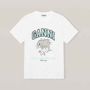 Ganni t-shirt - Säljer min skit snygga Ganni t-shirt då den knte löngre kommer till användning💘 sparsamt använd o skriv om ni vill ha fler bilder 💘