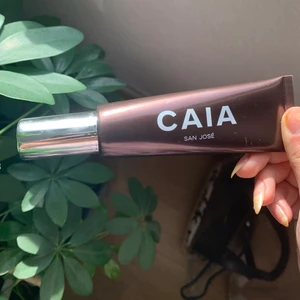 Caia  - Caia flytande bronzer, bara testat denna! 🧡