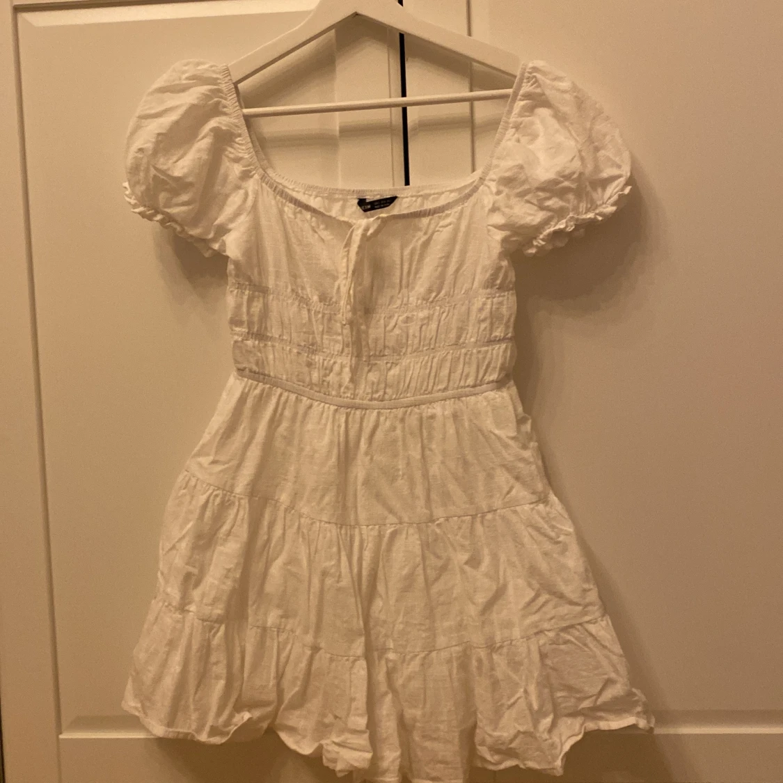 Kort vit klänning  - 91