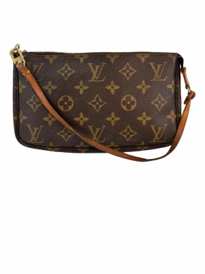 Louis Vuitton Monogram handväska - Säljer min älskade Loui väska!! Mycket fint skick, det finns dock inget att ta tag i dragkedjan.