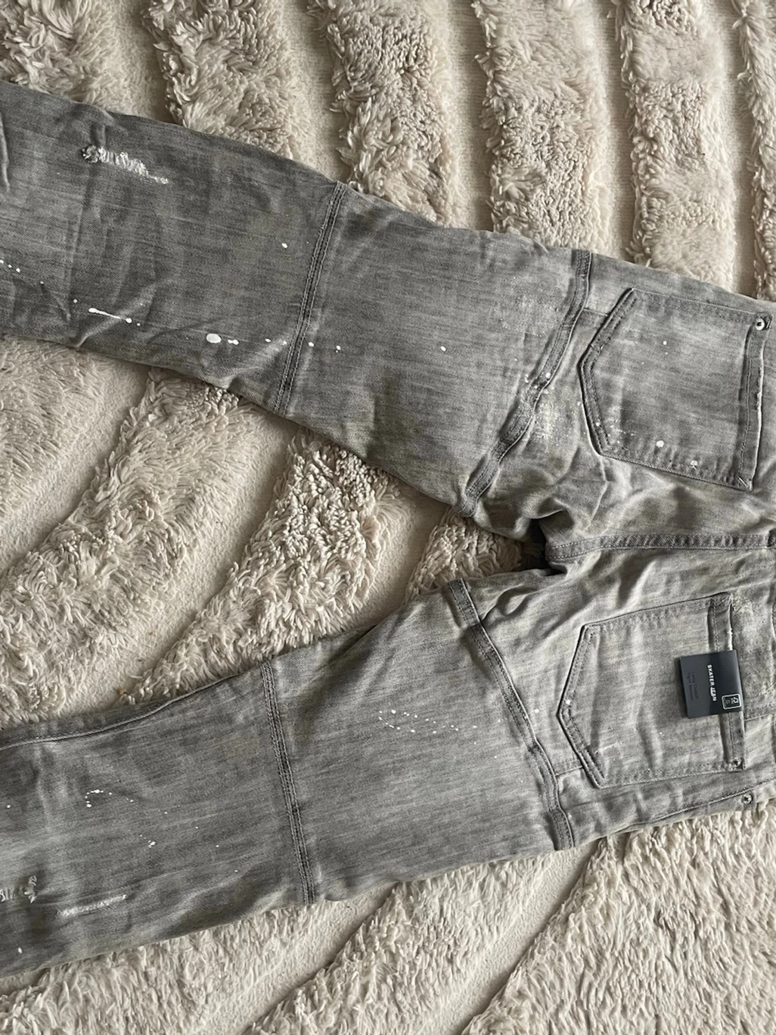 Gråa dsquared 2 jeans  - 1