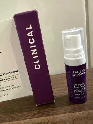 Retinol Paula Choice - Retinol från Paula Choice.  Köpt för 175 kr på Kicks. Använd endast 2 pump. 5 ml så test flaska, mått sista bilden. 