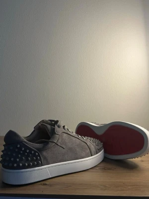 Christian Louboutin  - Helt nya och oanvända, box och skopåse medföljer