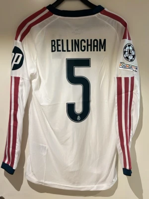 Real Madrid 26/27 Bellingham - En real Madrid 26/27 Bellingham Spelar version, storlek L helt ny