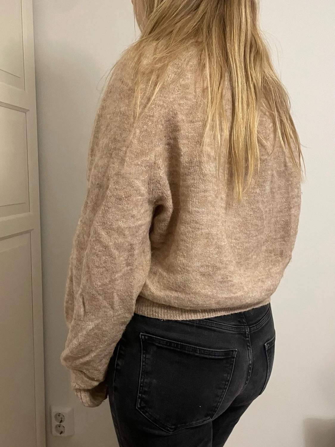 Stickad tröja - 1