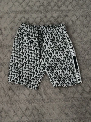 Cd shorts - Riktigt snygga helt nya 