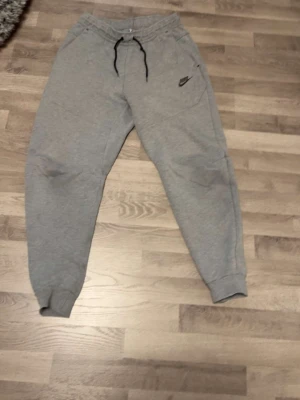 Nike tech fleece - Nike tech fleece pants size S. 