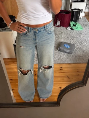 Jeans från Zara - Helt nya jeans från Zara i storlek 36