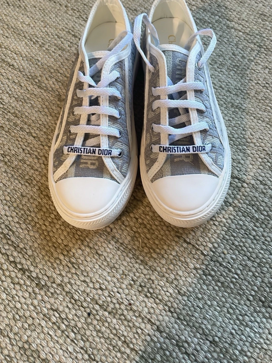 Sneakers - 1
