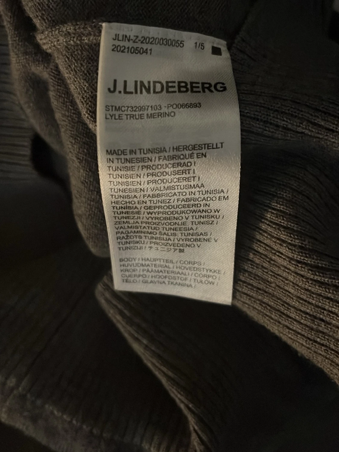 Grå rundhalsad merinoull tröja från J.Lindeberg - 4