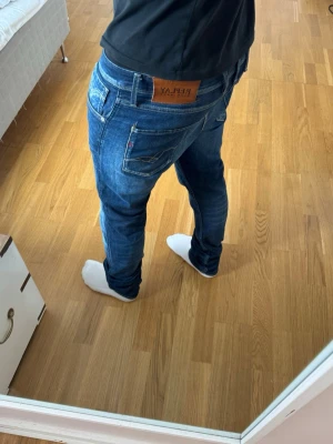 Replay anbass jeans  - Replay Jeans | skick 9/10 | Storlek 33/34 | Pris - 549kr | Modellen är ca 181cm lång | Hör av dig vid minsta fråga eller fundering!!
