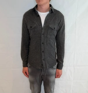 Boggi Milano Overshirt Grey Men's - Grå overshirt från Boggi Milano i mycket fint begagnat skick.
