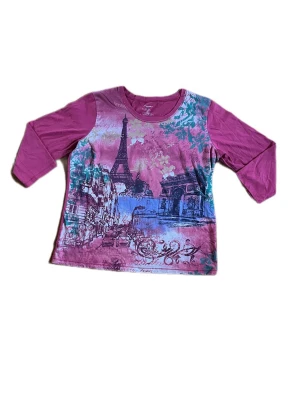 Färgglad 2/3 sleeve topp - Super snygg färgglad topp med 2/3 långa ärmar. Små tecken på användning men inget som ska störa