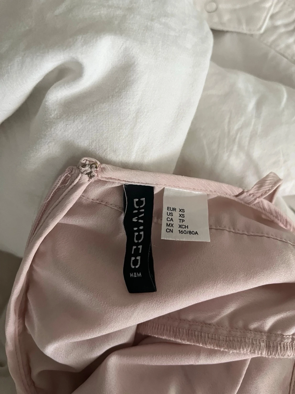 Ljusrosa volangklänning från H&M Divided - 1