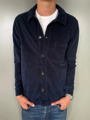 Morris Overshirt  - Storlek: M | Skick:10/10 | Nypris: Ca 1800kr