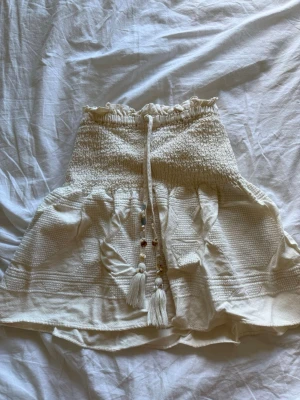 Zara kjol - Lappen är bortklippt, men tippar på storlek S/M!!