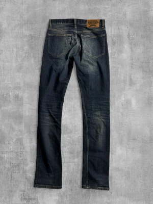 Crocker Jeans  - Crocker Jeans i marinblå | Storlek W29/L32 | Använda men i mycket bra skick, inga defekter | Snygg mörkblå tvätt, lätt att matcha | Skickas snabbt, kan gå ner i pris vid snabb affär  Mvh Doré.reselll | REF: CRO-002