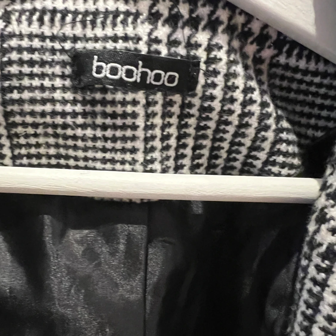 Rutig kappa från Boohoo - 3