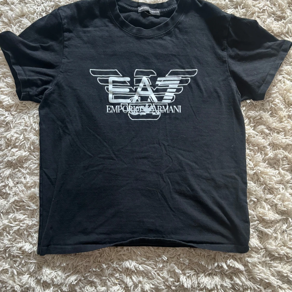 Svart t-shirt från Emporio Armani