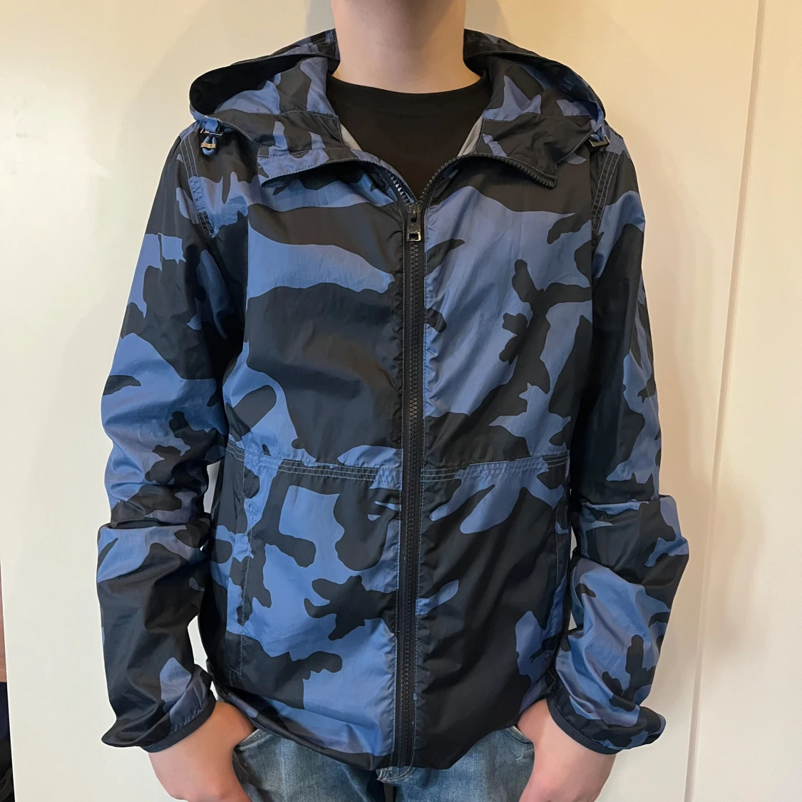 Blå och svart camouflage vindjacka från Woolrich