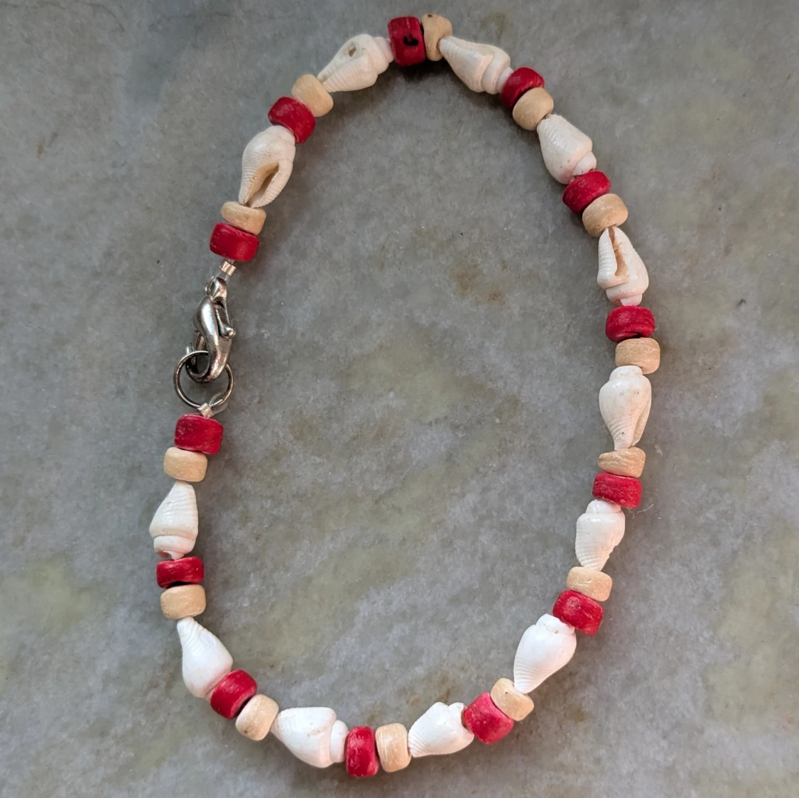 Färgglatt armband med snäckor - 4