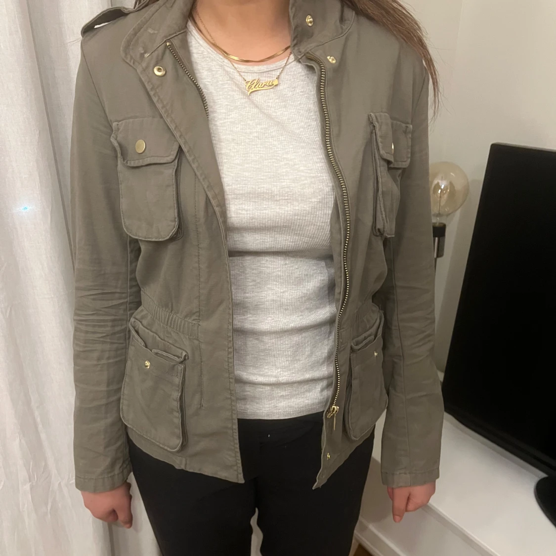 Grön parkajacka med dragkedja - 1