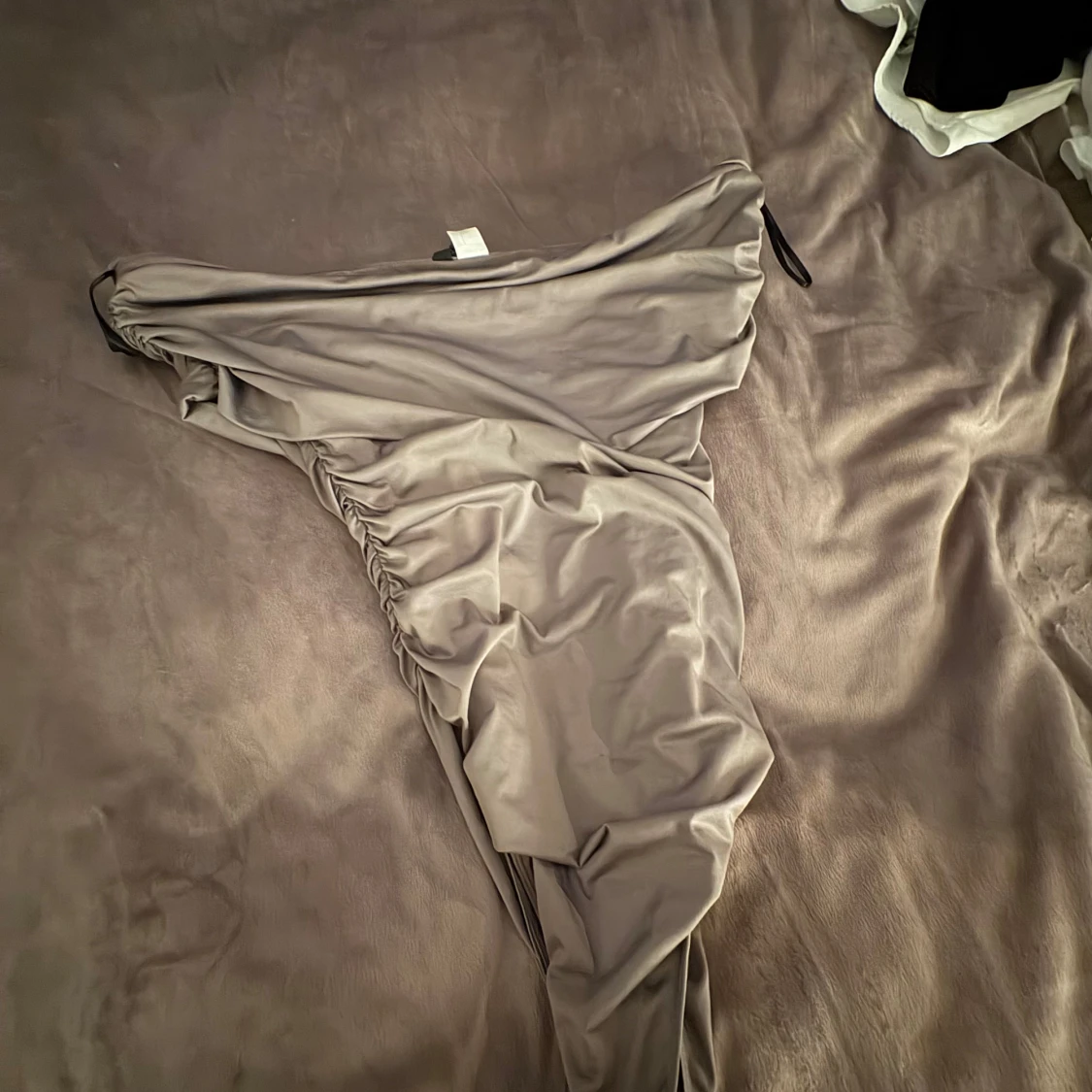 Beige offshoulder body