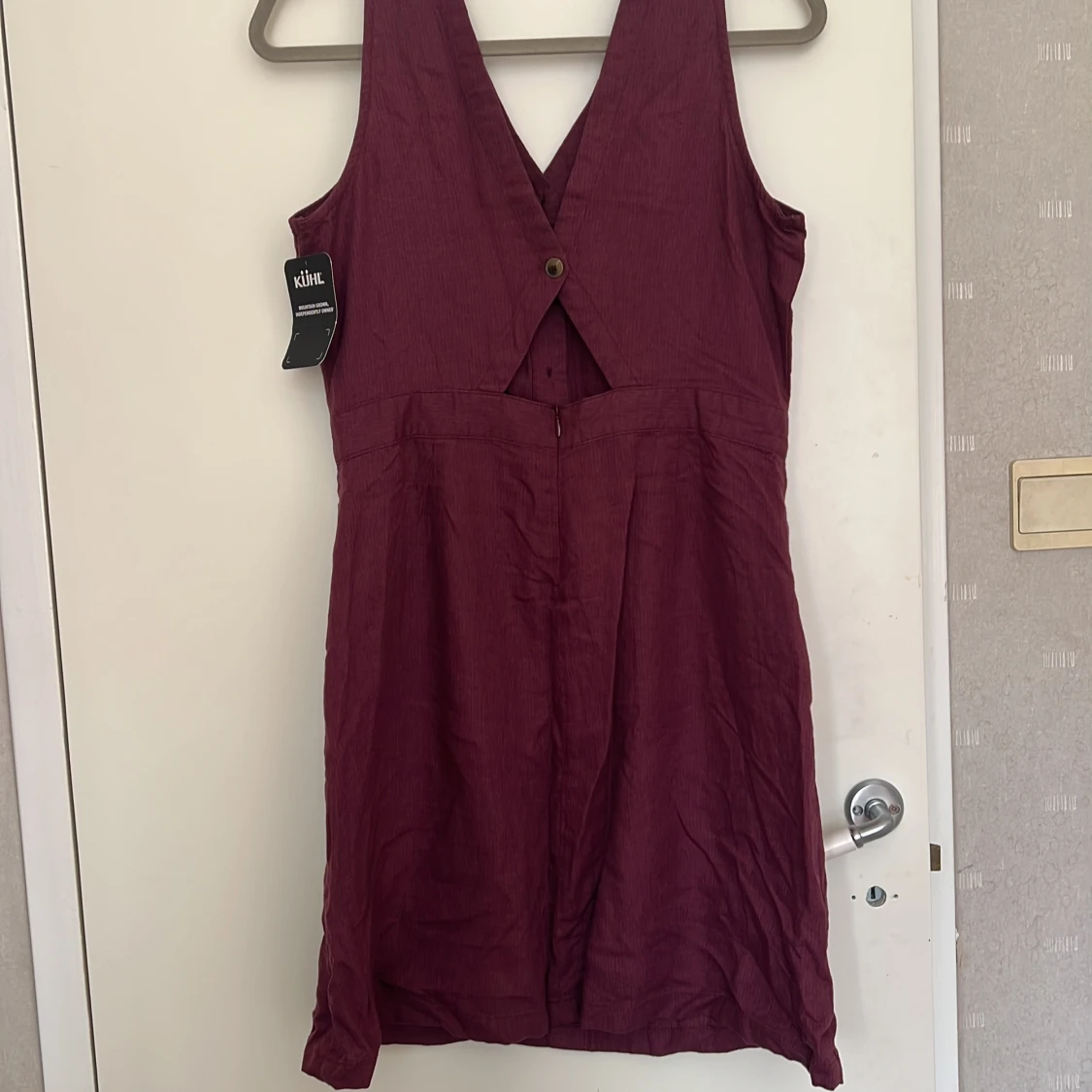 Vinröd/Mörk lila ärmlös klänning från Kühl - 3