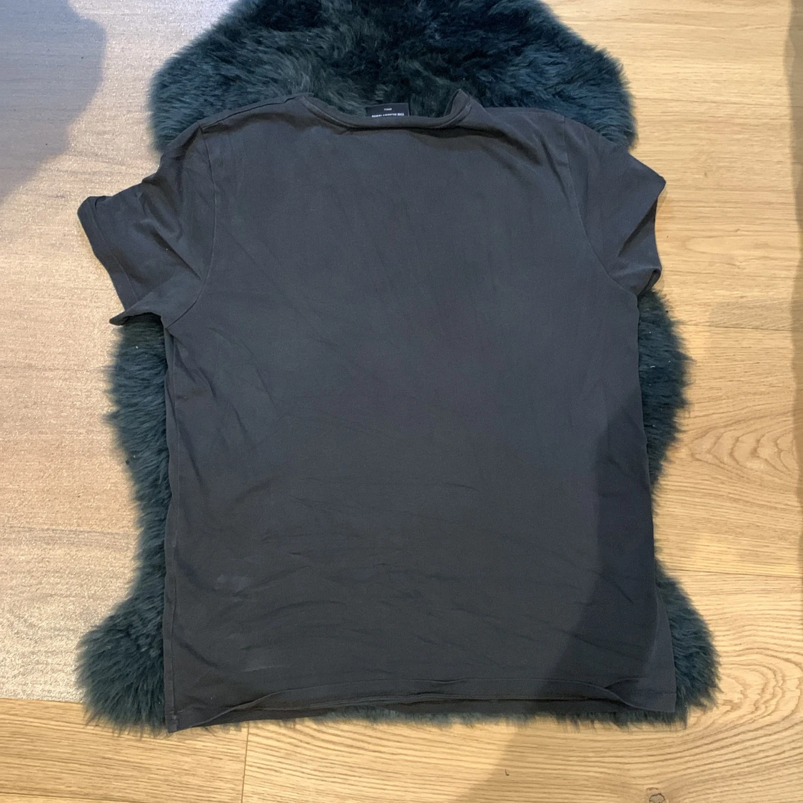 Svart t-shirt från The Classy Issue - 1