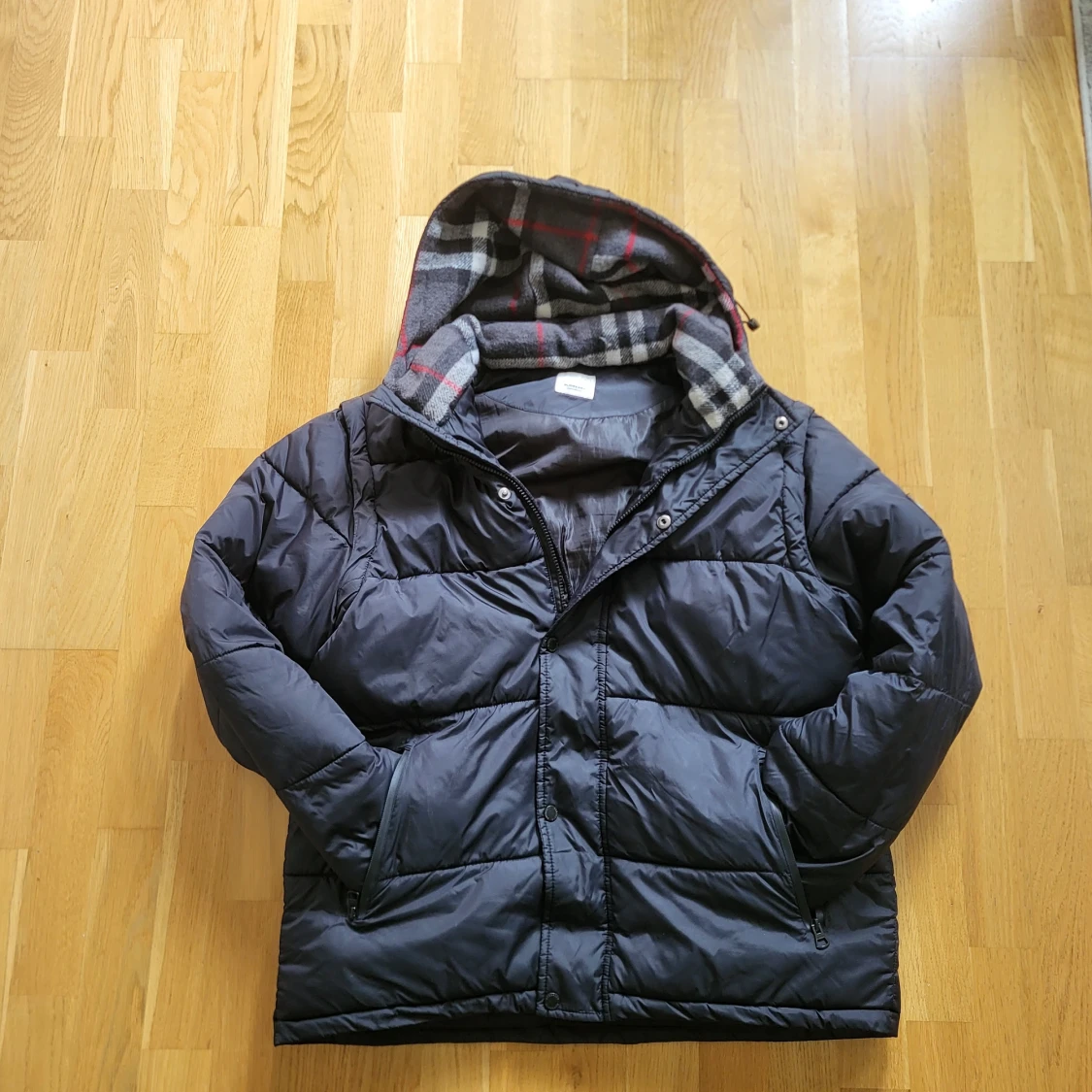 Svart pufferjacka från Burberry London