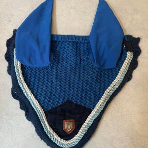 Häst huva - Snygg huva i storlek full!! Fint skick💕 tvättar innan jag postar