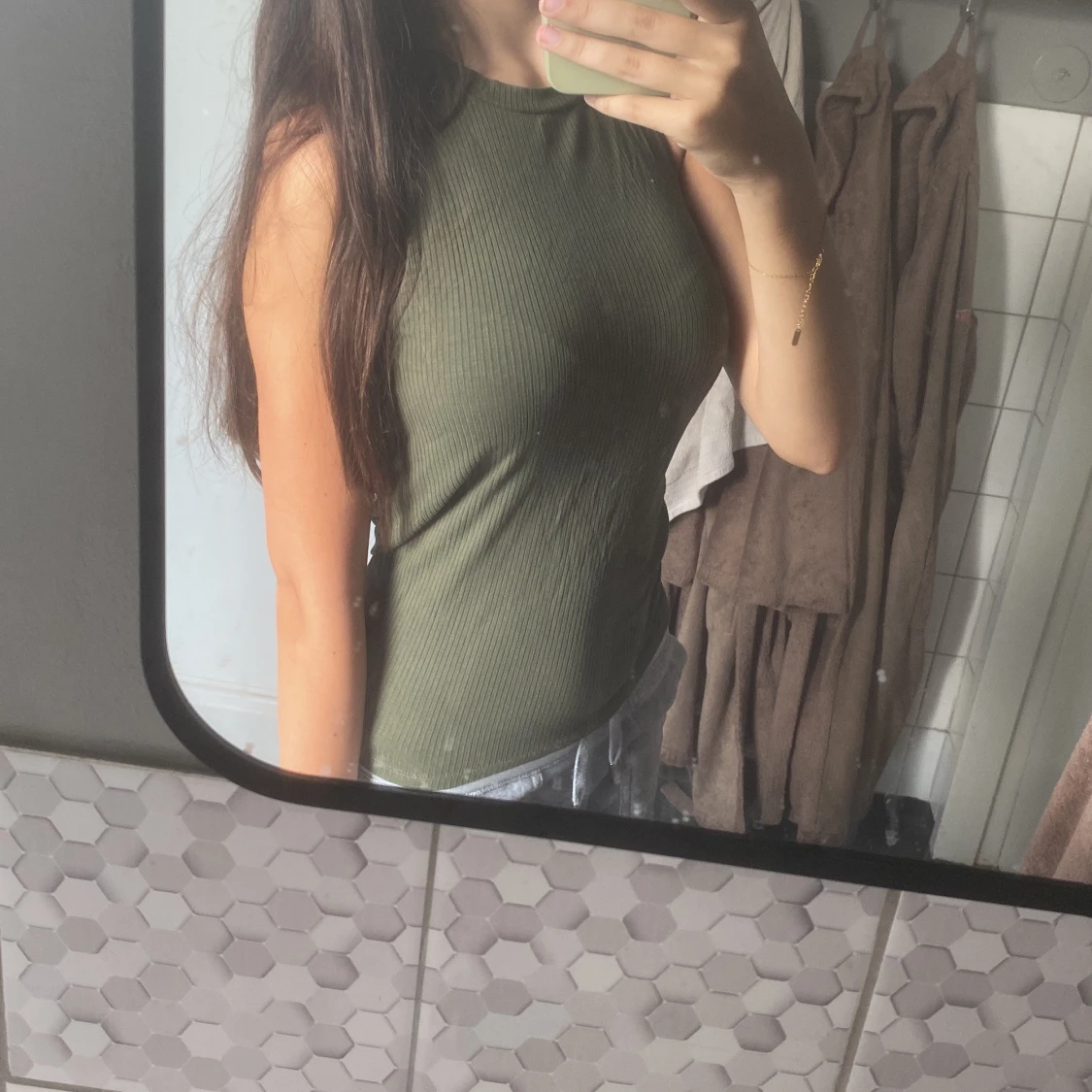 Olivgrön ribbad linnetopp från Object