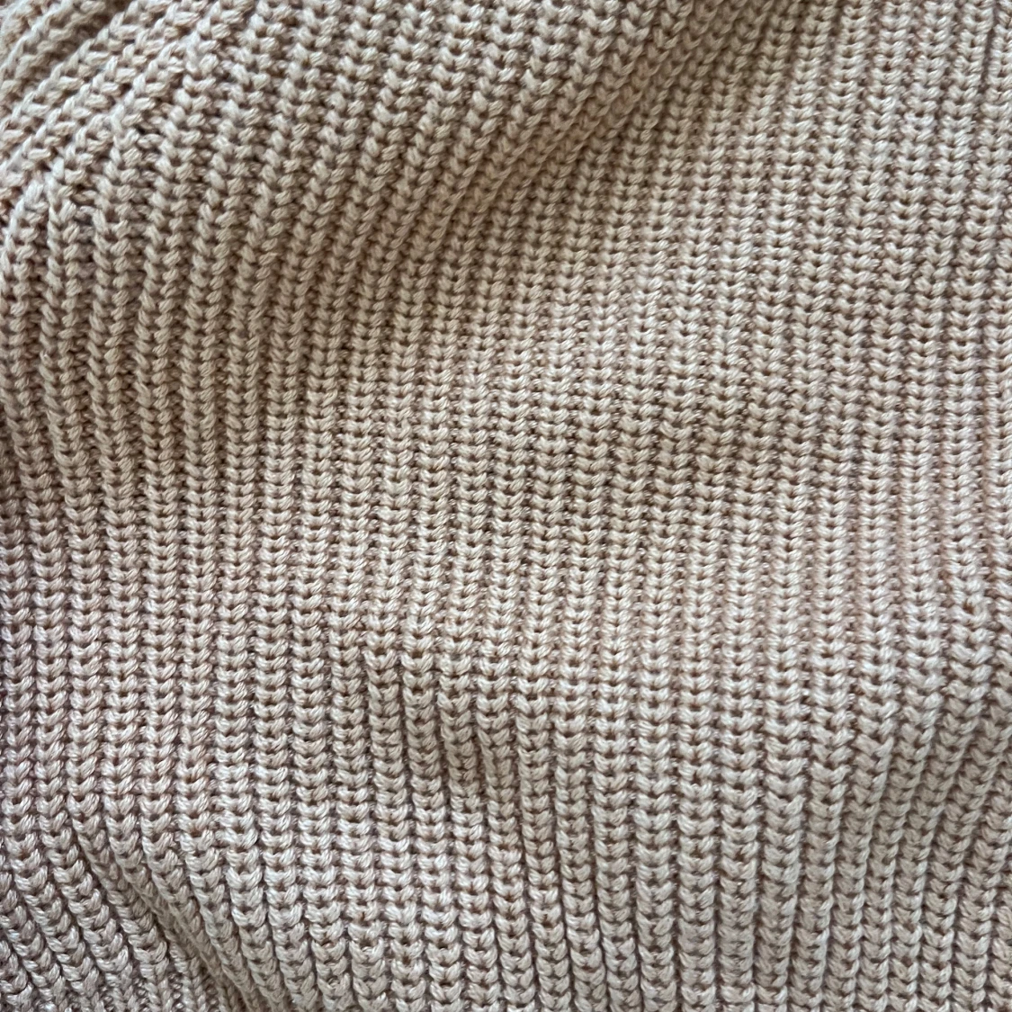 Beige croppad kofta från Monki - 3