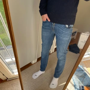 Tiger of Sweden jeans - Tja! Säljer detta paret jeans från Tiger of Sweden!| Model: Lapp saknas| Nypris 1600kr, mitt pris 150kr!| Vid minsta fråga tveka inte att höra av sig!| //Nils