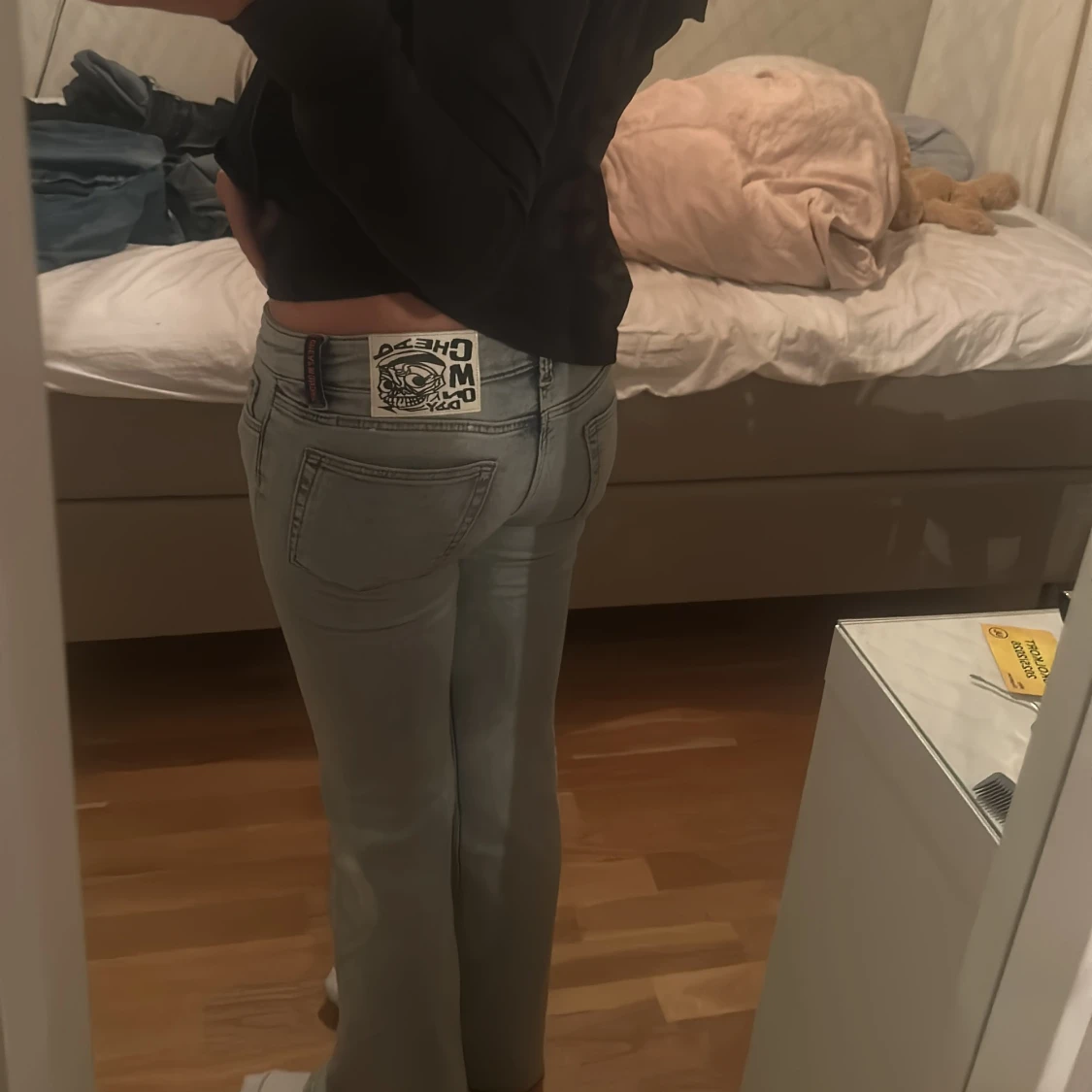 Ljusblå low waist bootcut jeans från Cheap Monday - 1