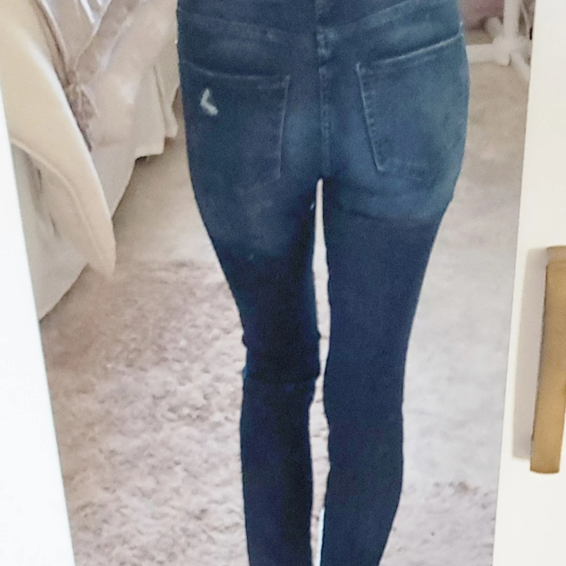 Mörkblå skinny jeans med slitningar - 1