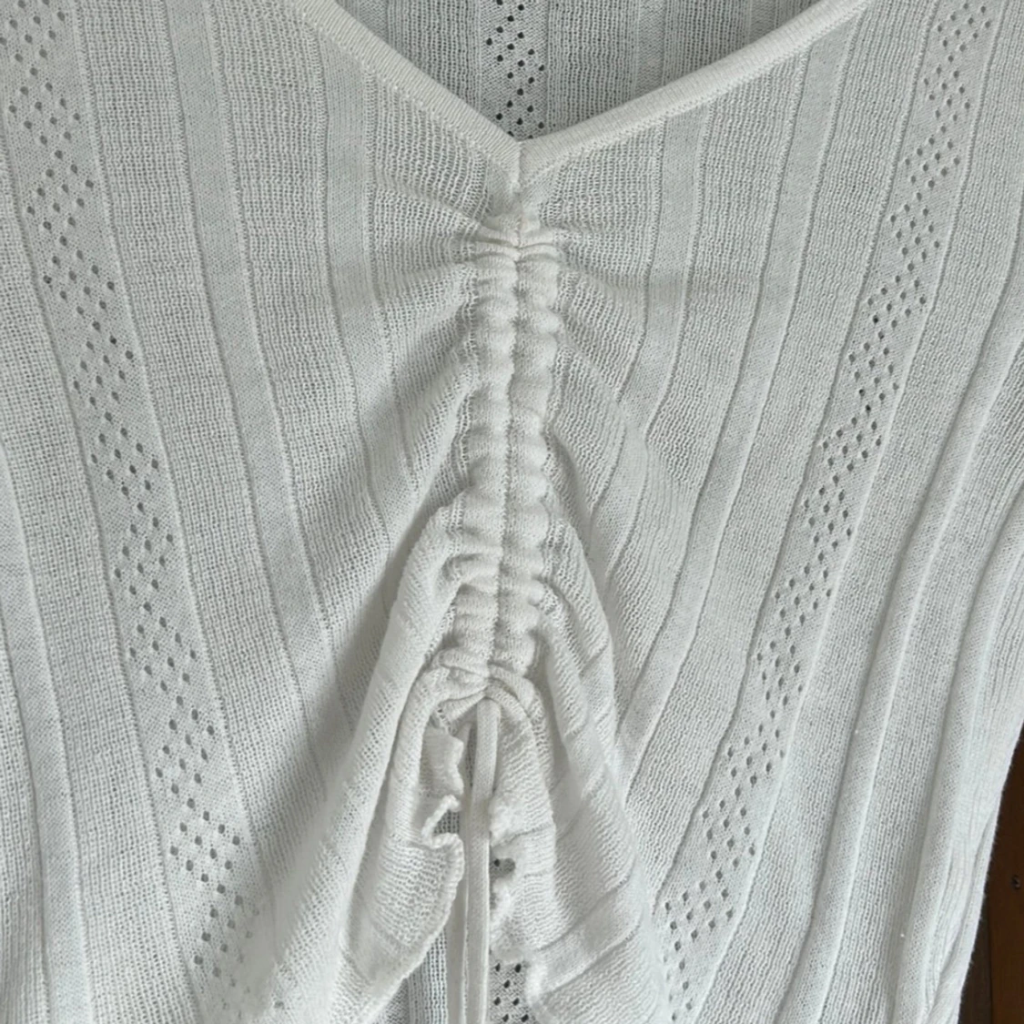 Vit croppad ribbad topp med snörning - 2