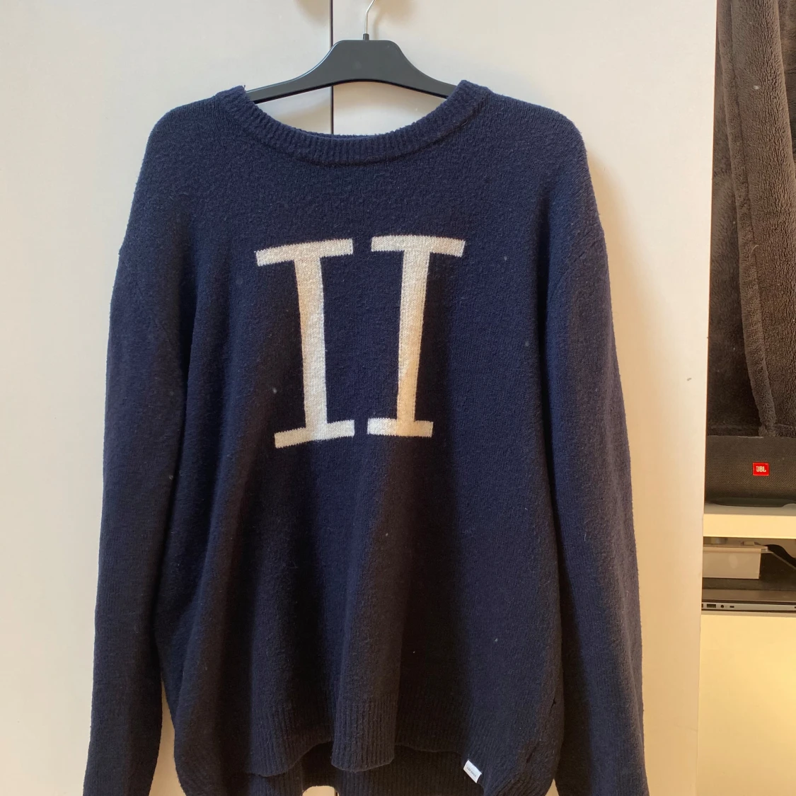 Mörkblå stickad tröja Les Deux 