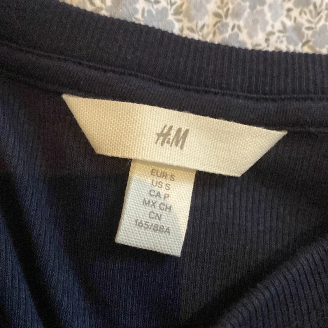 Marinblå T-shirt  - 1