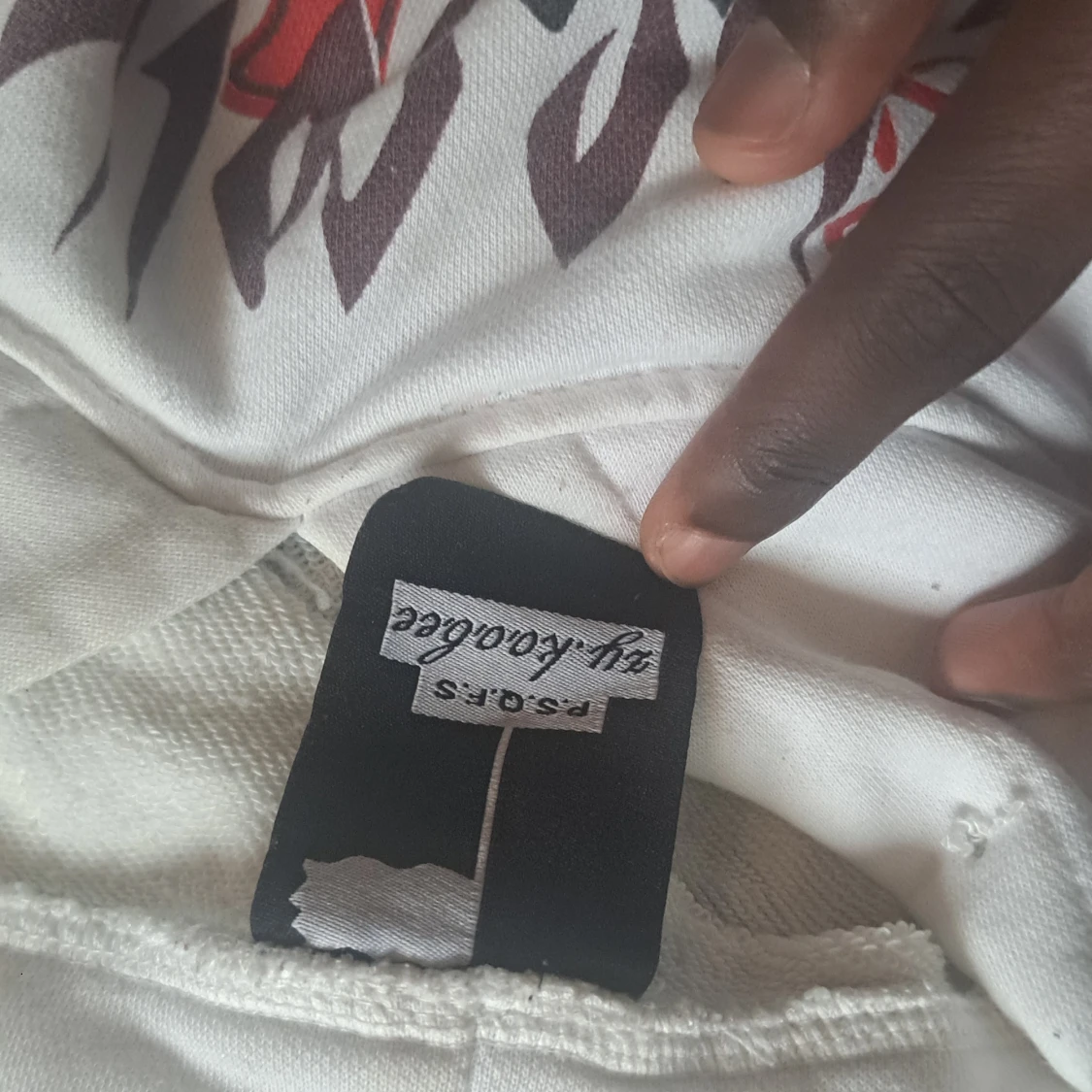 Vit hoodie med graffiti-tryck PSERS - 2