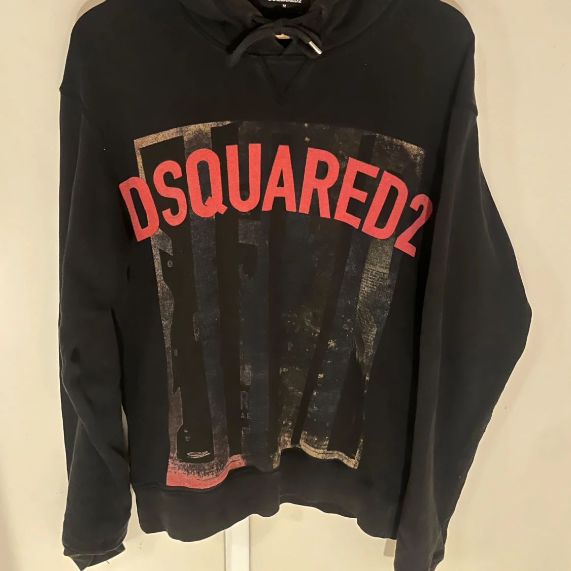 Svart hoodie från Dsquared2 - 1