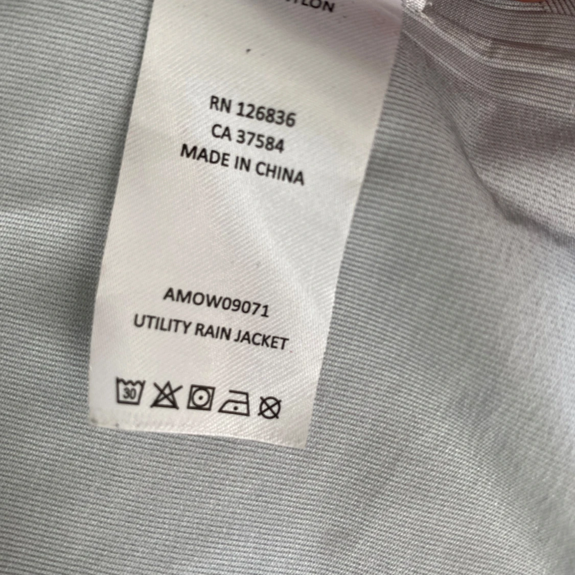 Grå regnjacka med blå detaljer - 3